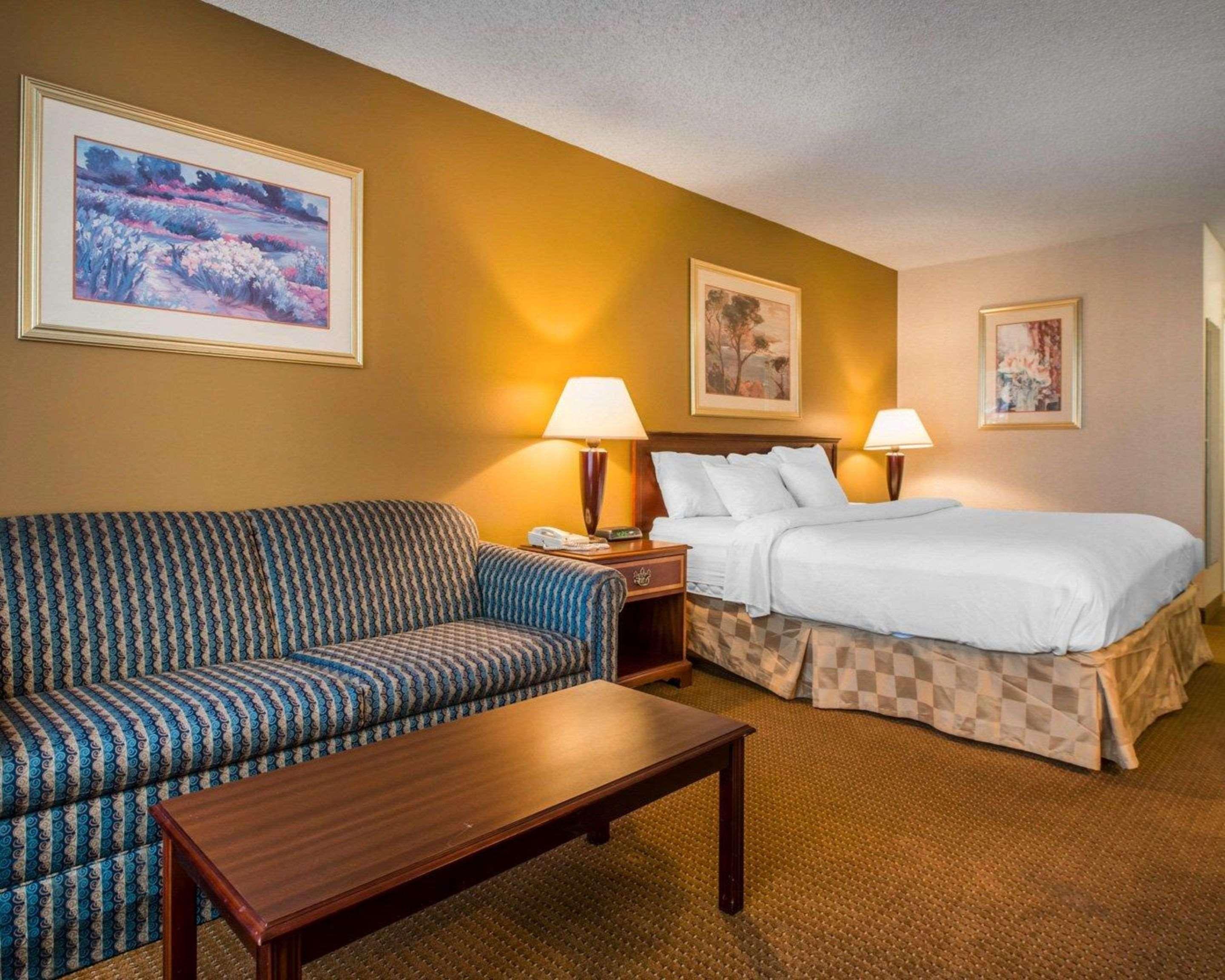 Clarion Inn And Events Center Pueblo North Eksteriør bilde