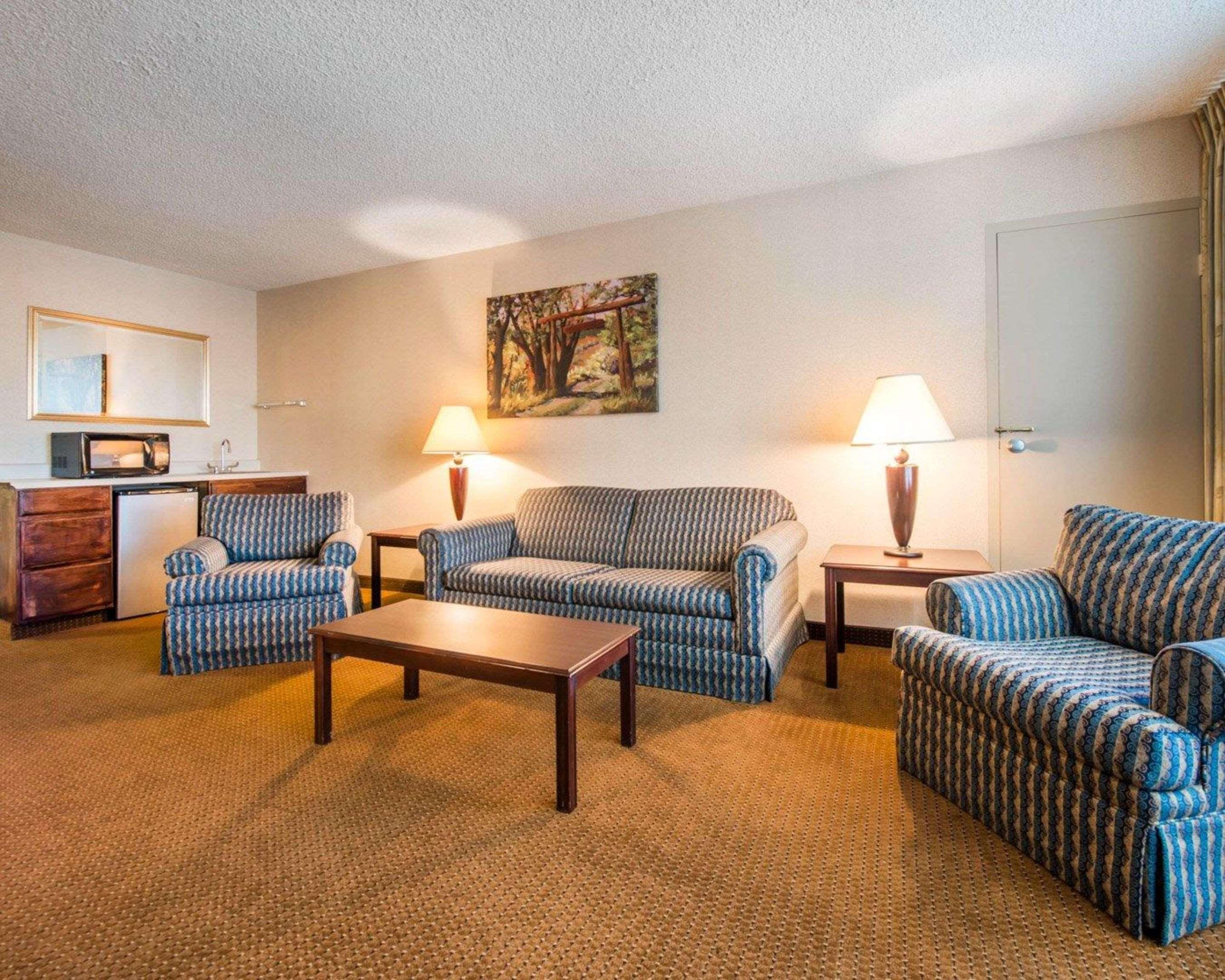 Clarion Inn And Events Center Pueblo North Eksteriør bilde