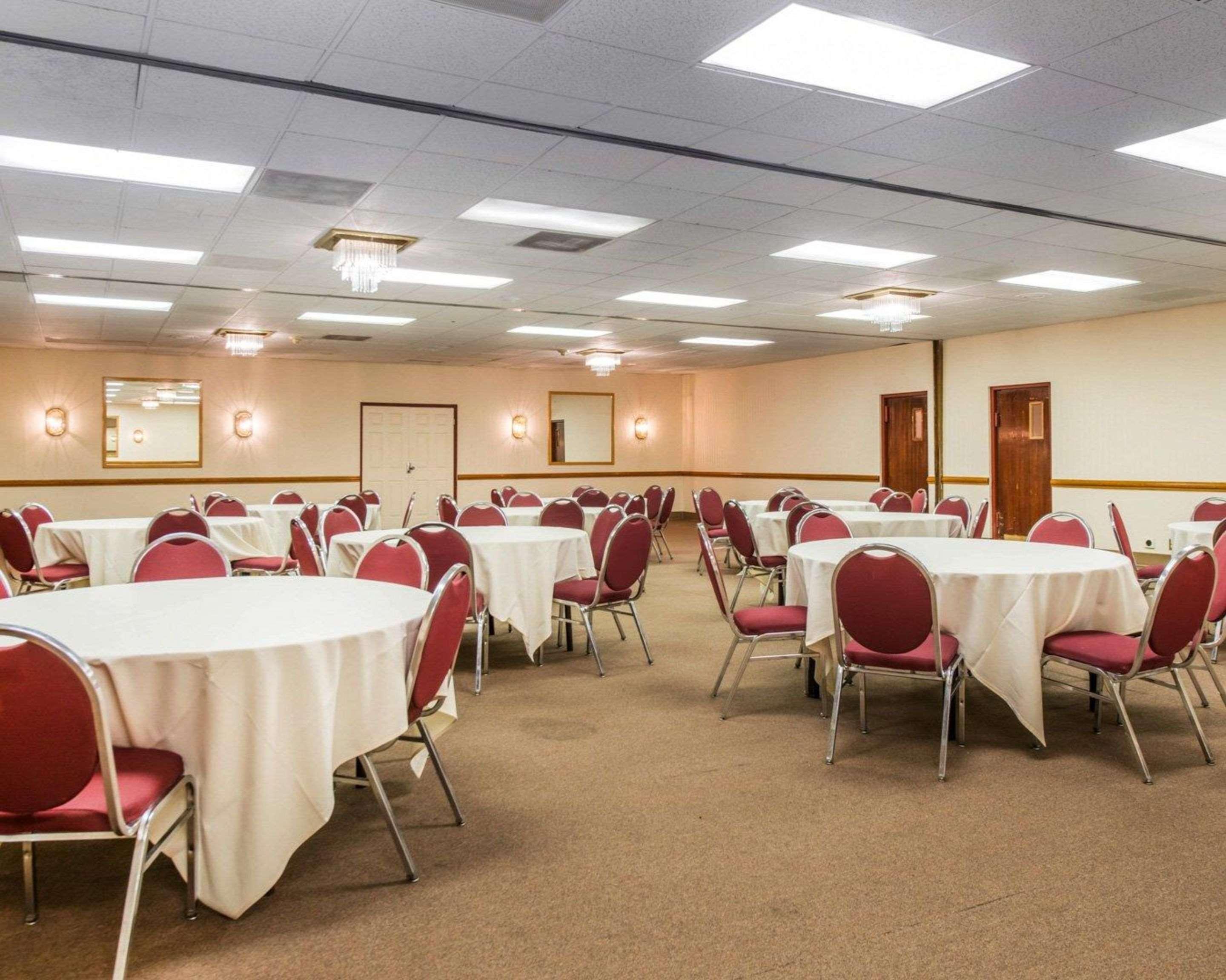 Clarion Inn And Events Center Pueblo North Eksteriør bilde
